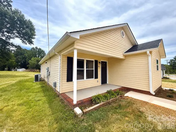 121 S Beaver ST, Landis, NC 28088