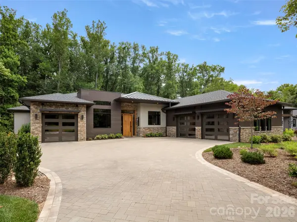 26 Whispering Bells CT, Arden, NC 28704