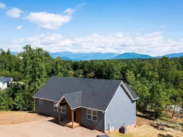 105 S Vineyard Village DR, Old Fort, NC 28762