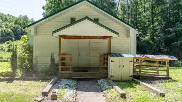 1715 Morningstar Church RD, Lenoir, NC 28645
