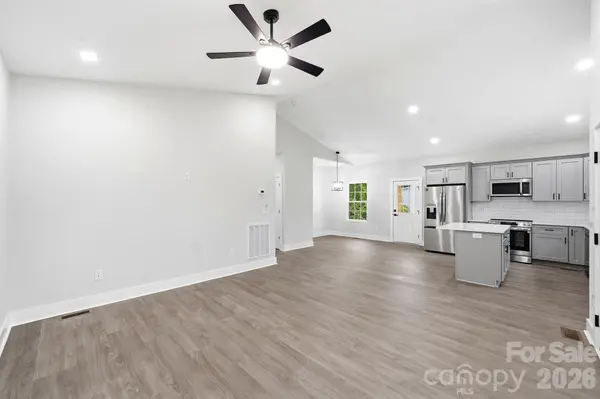 272 Hilltop AVE SW, Concord, NC 28025