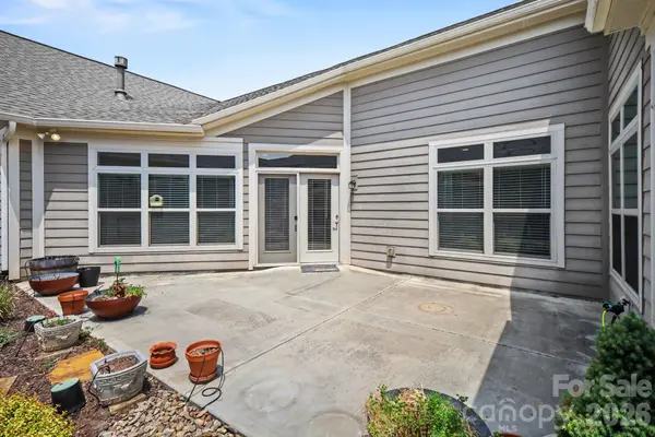 9032 Treetop WAY NW, Concord, NC 28027