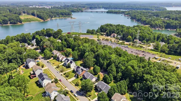 1338 Wrangell LN, Charlotte, NC 28214