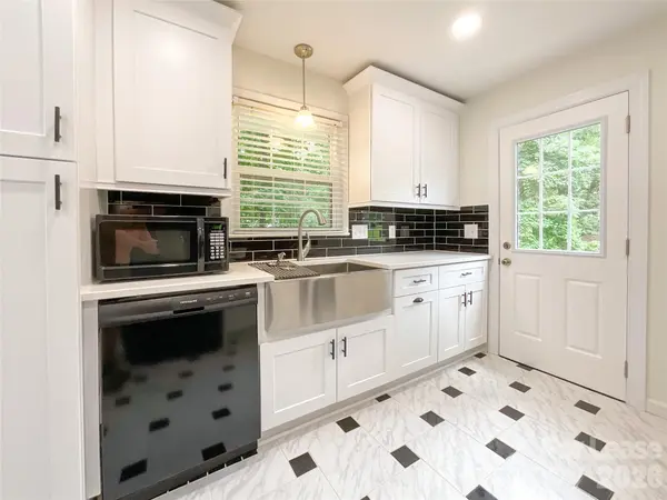 1506 Rama RD, Charlotte, NC 28211