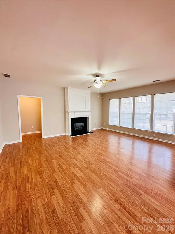 8419 Heron Glen DR, Charlotte, NC 28269
