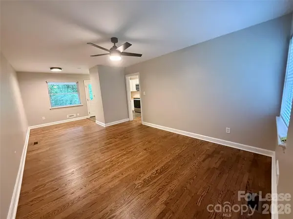 153 15th AVE NW, Hickory, NC 28601