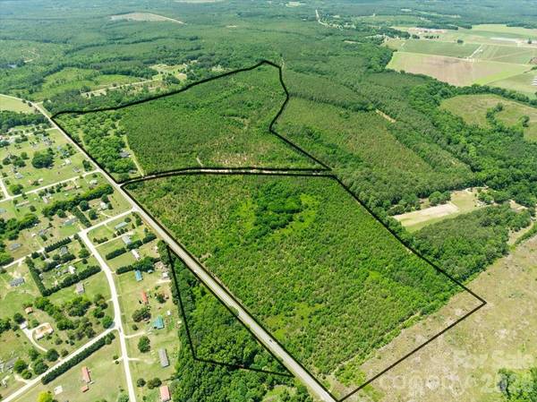 464 Lark RD, Cheraw, SC 29520