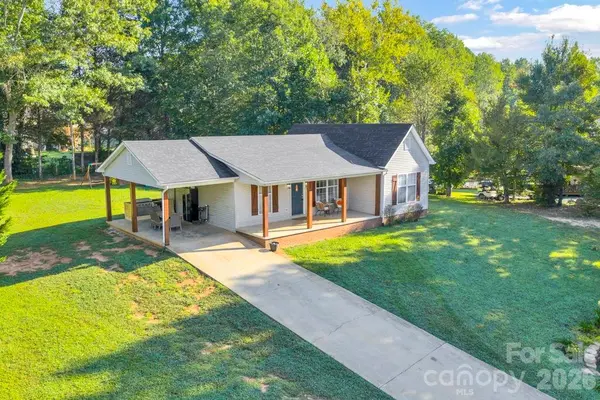 3889 Colt CT, Lenoir, NC 28645