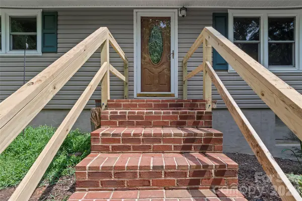 152 Blue Ridge RD, State Road, NC 28676