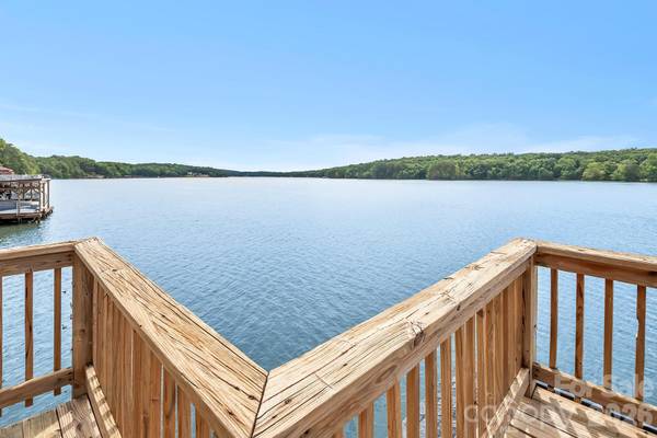 273 Lakewood CIR #126 & 127, Troy, NC 27371