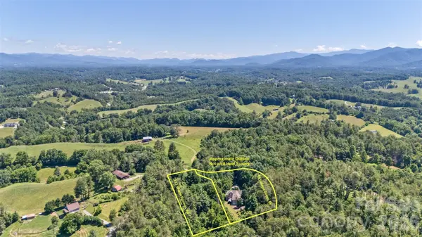 15 Village Green DR, Alexander, NC 28701