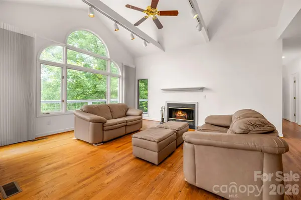 441 Lower Ridgeview RD, Columbus, NC 28722