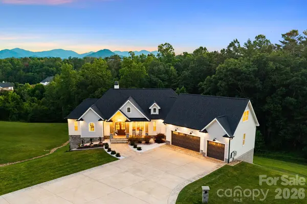 7 Temujin DR, Leicester, NC 28748