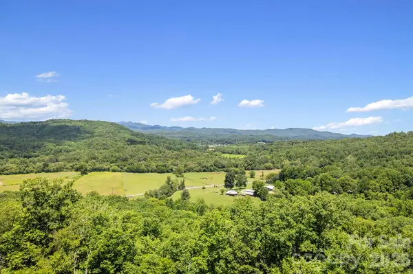 376 Stoney Brook RD, Penrose, NC 28766