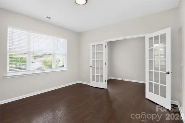 17504 Terryglass LN, Charlotte, NC 28278