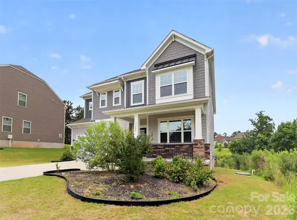 17504 Terryglass LN, Charlotte, NC 28278