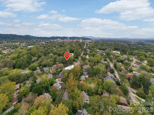 11 Cullowhee ST, Asheville, NC 28801