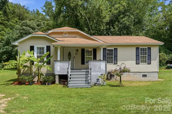 928 Oval ST,  Kannapolis,  NC 28081