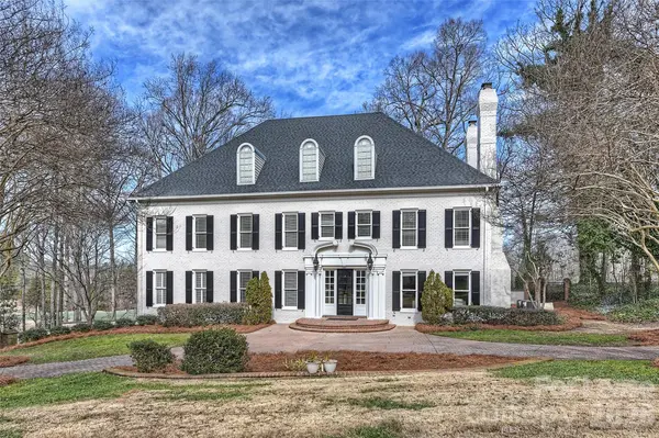 5100 Piper Glen DR, Charlotte, NC 28277