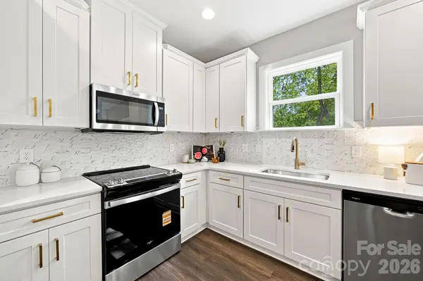 314 North ST, Dallas, NC 28034