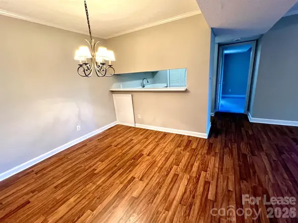 1600 Sharon RD W #4, Charlotte, NC 28210