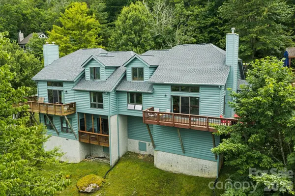 218 Slope View DR #22, Sugar Mountain, NC 28604