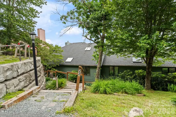 218 Slope View DR #22, Sugar Mountain, NC 28604