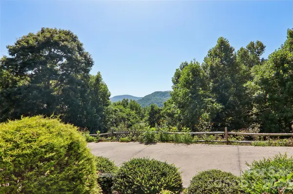 959 Silverglen WAY, Hendersonville, NC 28792