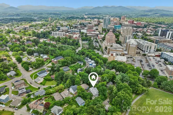 23 Tuskeegee ST, Asheville, NC 28801