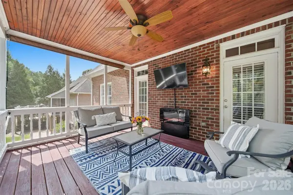 1753 30th Avenue DR NE, Hickory, NC 28601