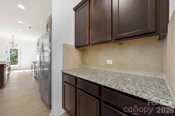 111 Trick Ski LN, Statesville, NC 28677