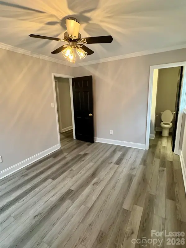 803 Robinson RD, Gastonia, NC 28056
