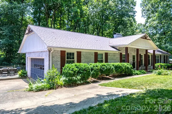 504 Dogwood LN, Belmont, NC 28012