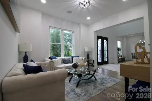 2916 Margaret Wallace RD, Matthews, NC 28105