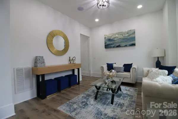 2916 Margaret Wallace RD, Matthews, NC 28105