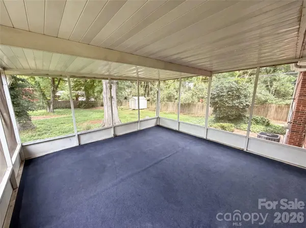 5410 Sharon RD, Charlotte, NC 28210