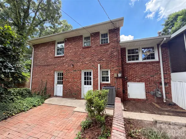 5410 Sharon RD, Charlotte, NC 28210