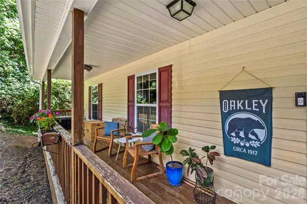 11 W Raleigh RD, Asheville, NC 28803