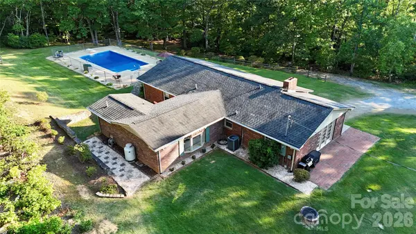552 Coxes Creek Church RD, Marion, NC 28752