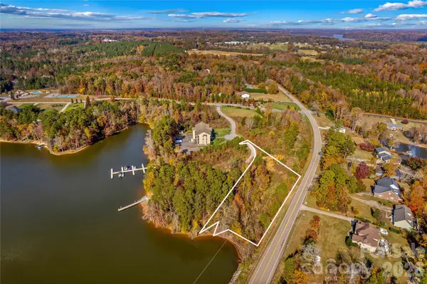 2005 Marina Pointe RD, Salisbury, NC 28146