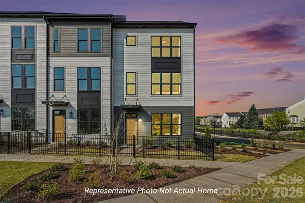 2123 Bonner Bridge CT #2001, Charlotte, NC 28273