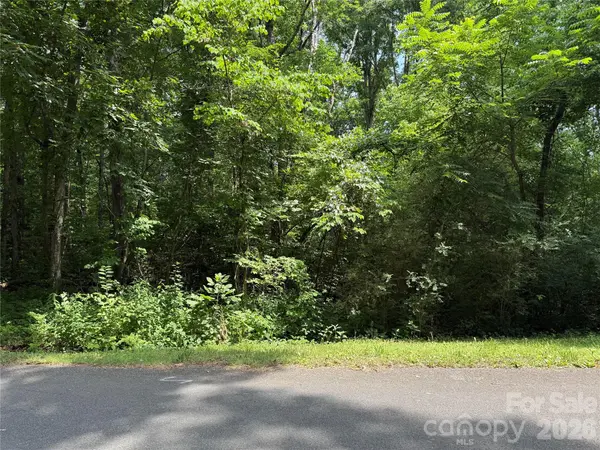 9562 Regent DR, Davidson, NC 28036