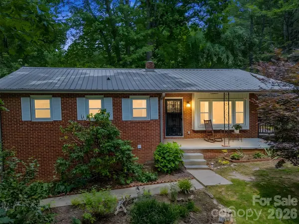 14 Penelope ST, Black Mountain, NC 28711