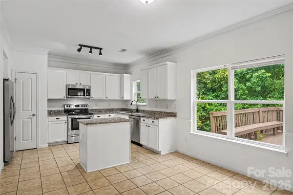 2823 Forest Grove CT, Charlotte, NC 28269