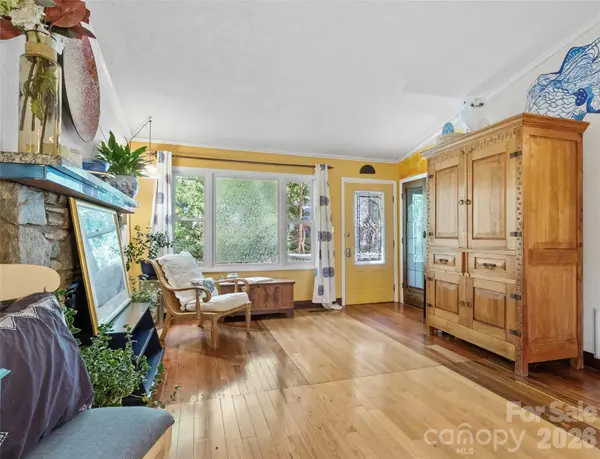 127 Riverview DR #8 & 8B, Asheville, NC 28806