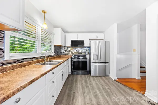 1131 Mt Kisco DR, Charlotte, NC 28213