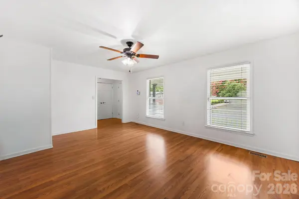 1131 Mt Kisco DR, Charlotte, NC 28213