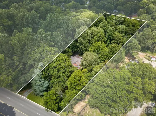 1822 W Sugar Creek RD, Charlotte, NC 28262