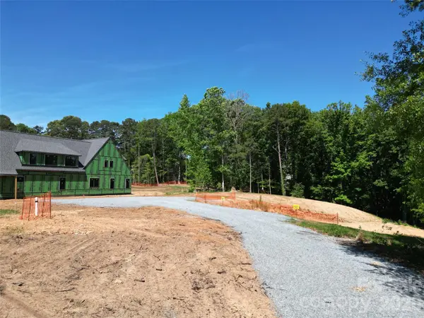 7223 Alexander RD, Charlotte, NC 28270
