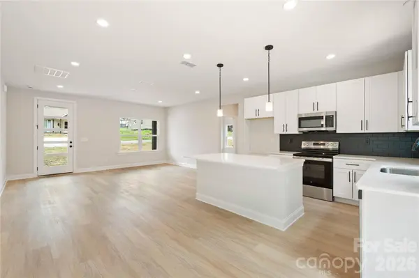 315 W Chestnut ST, Stanley, NC 28164
